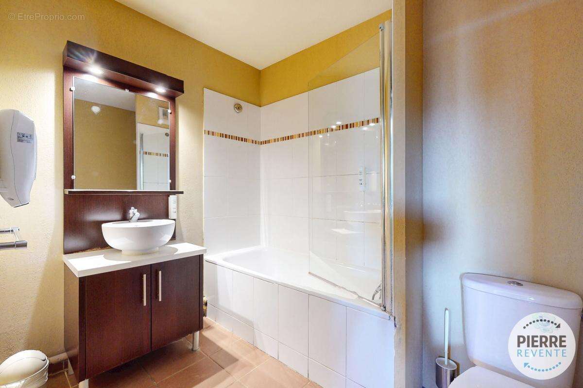 Appartement à SIX-FOURS-LES-PLAGES