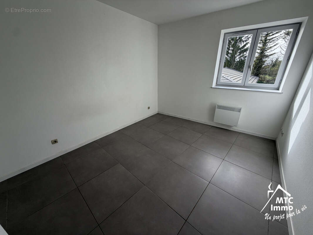 Appartement à LOYETTES