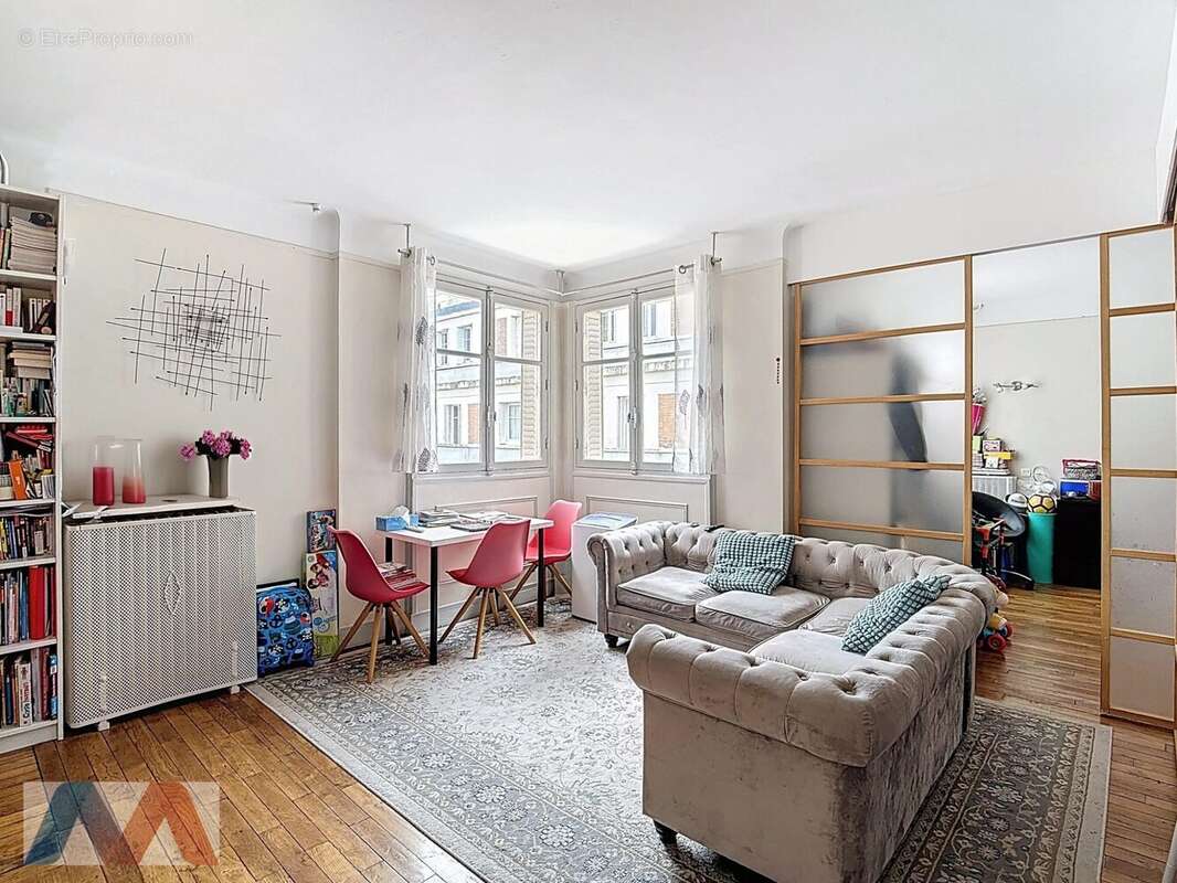 Appartement à PARIS-7E