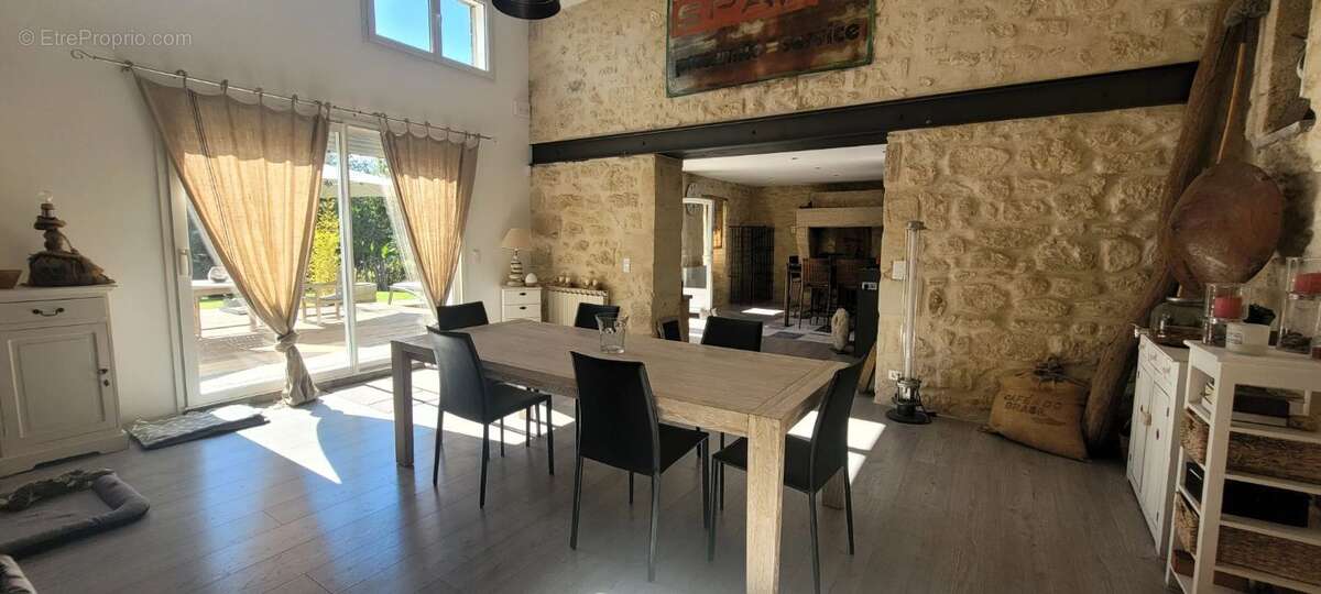Maison à TAURIAC