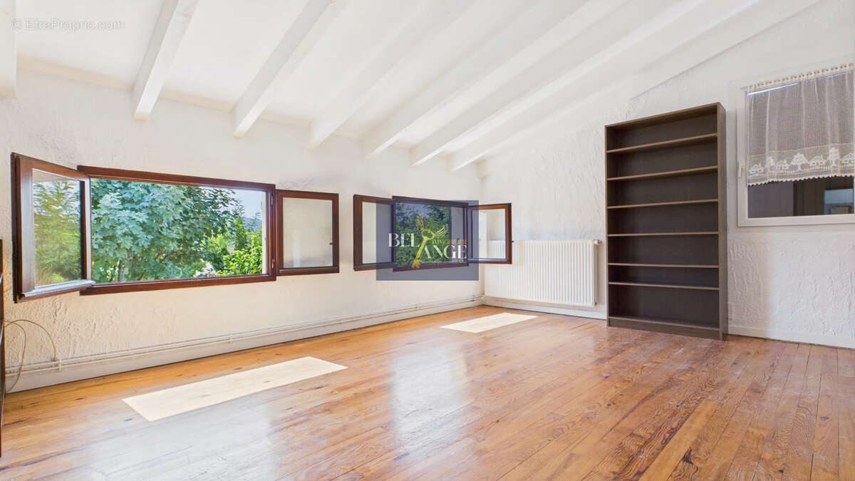 Maison à VALLON-PONT-D&#039;ARC