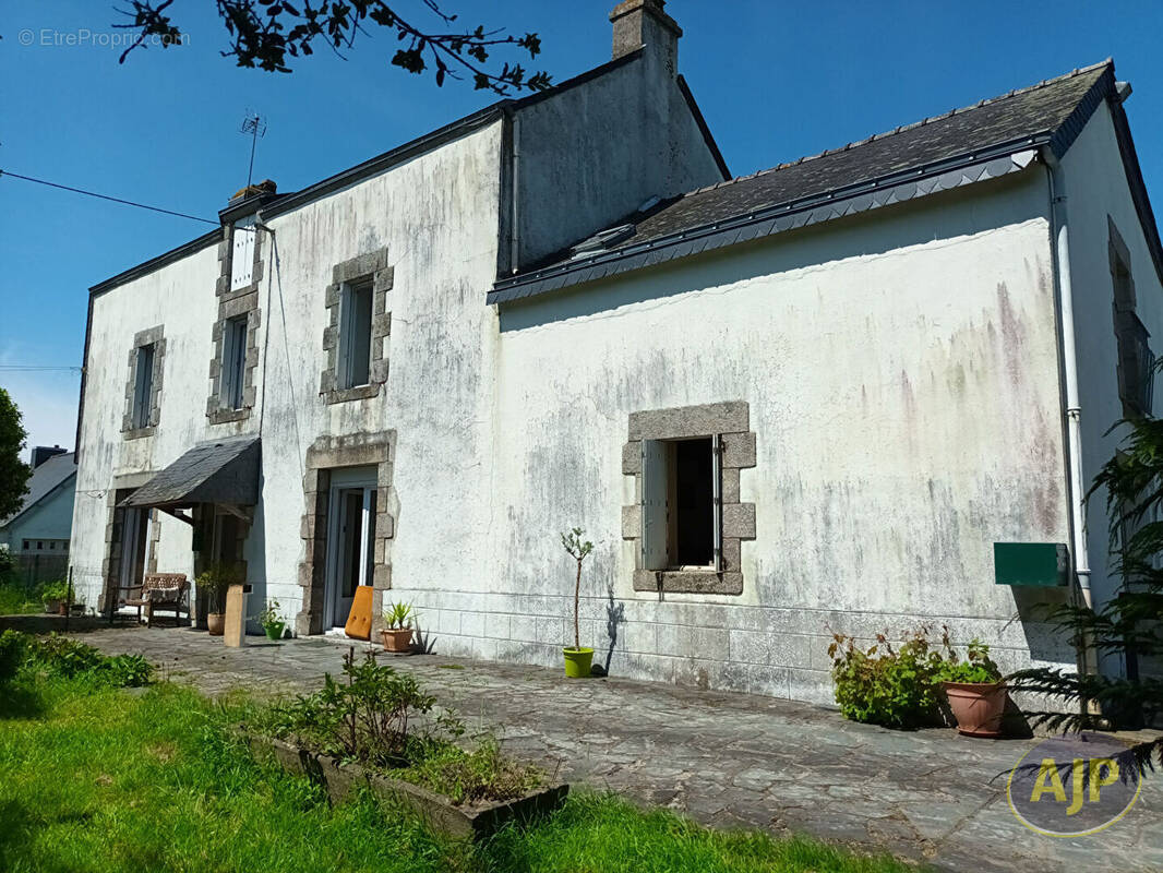 Maison à QUESTEMBERT
