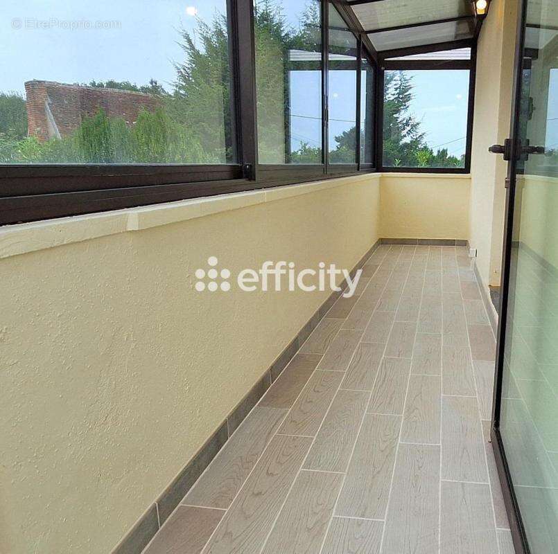 Maison 69 m² à Huriel  - photo 12