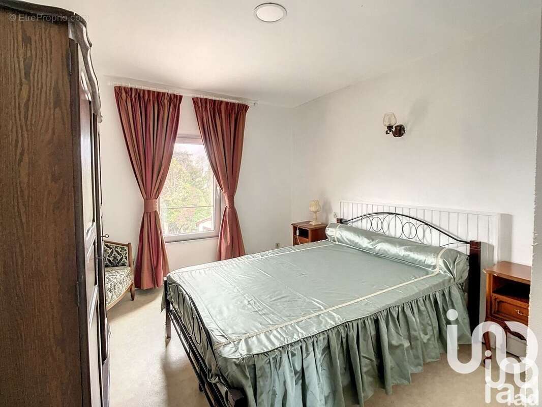 Photo 8 - Appartement à SAINT-MEDARD-DE-GUIZIERES