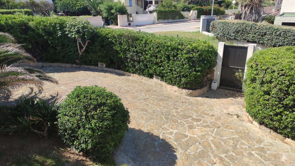 Maison à SIX-FOURS-LES-PLAGES