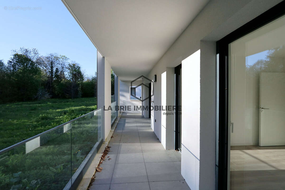 Appartement à RUBELLES