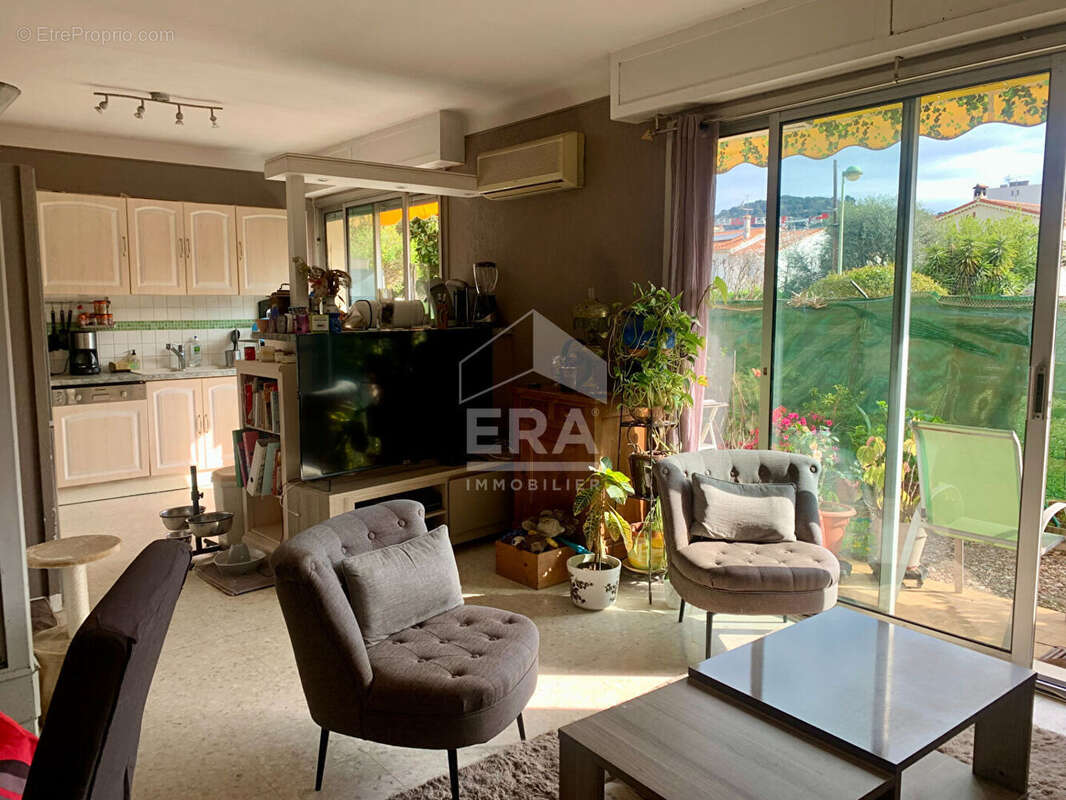 Appartement à LE CANNET