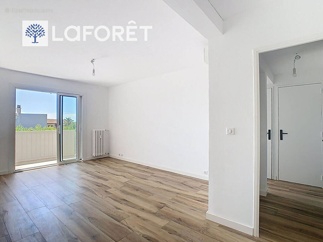 Appartement à LA VALETTE-DU-VAR