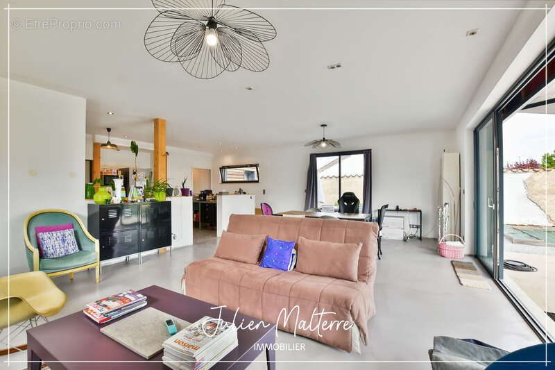 Maison à SAINT-JUST-SAINT-RAMBERT