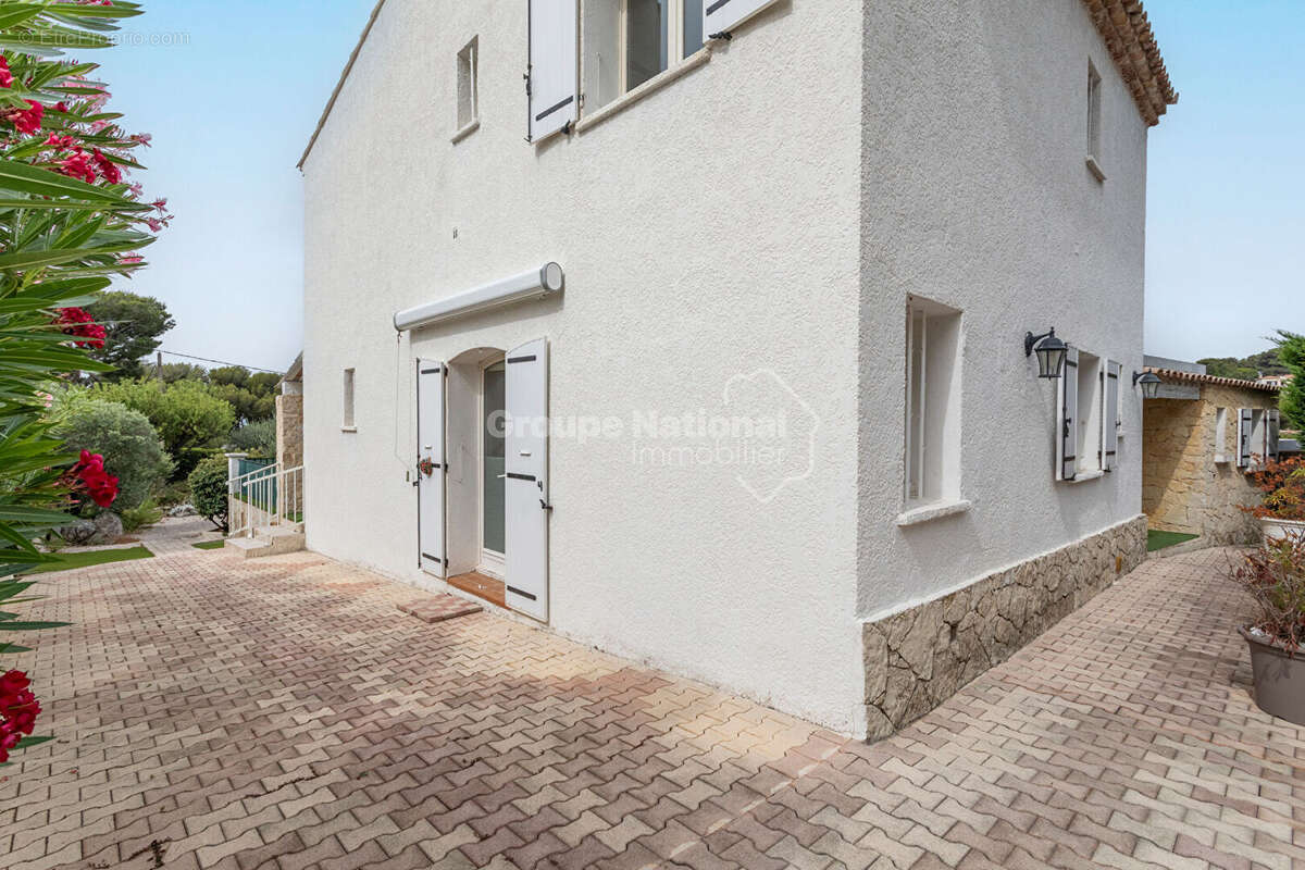 Villa Type 5 avec vue mer, piscine et garage - photo 4