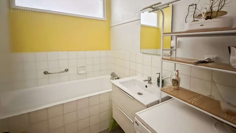 Appartement à vendre T4 de 76 m² avec balcon, cave et parking - BERGERAC (24) - photo 13