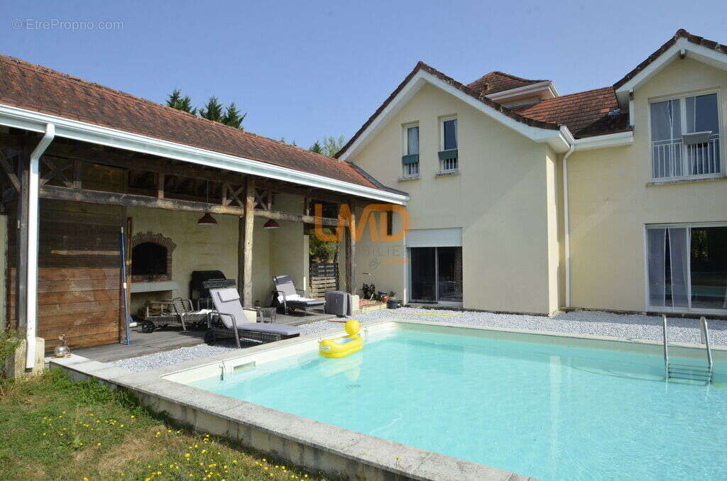 Maison 215 m² et appartement indépendant, grand terrain avec pis - photo 13
