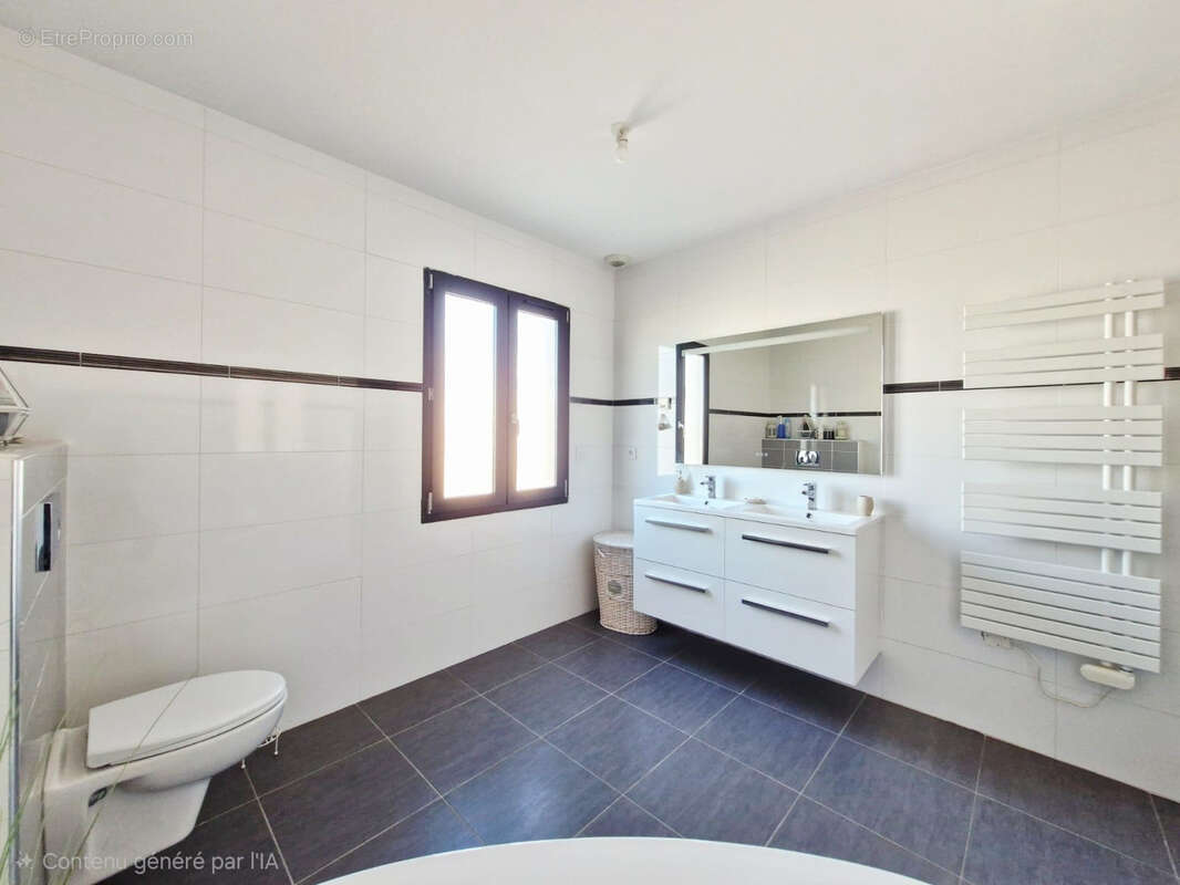 Maison à RESTINCLIERES