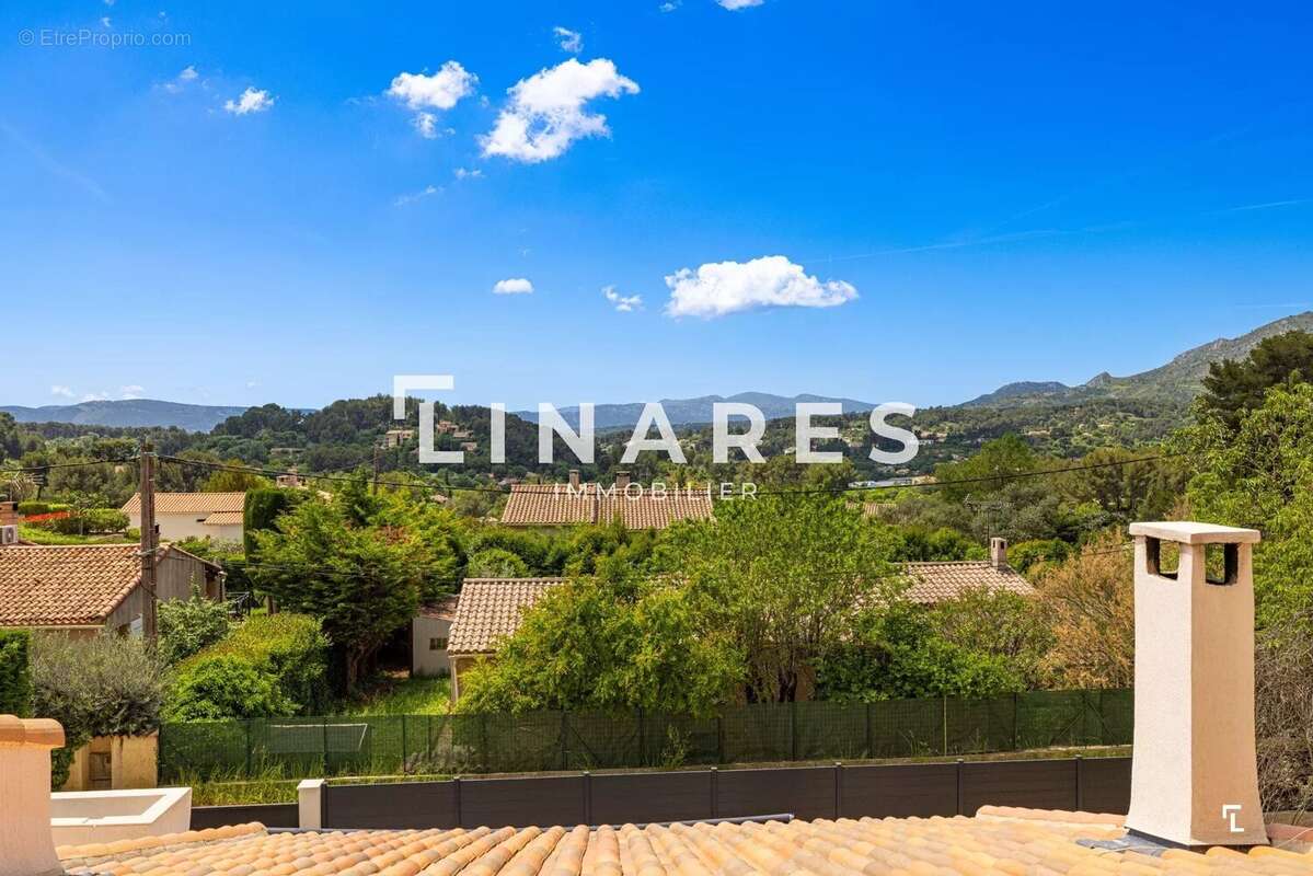 Maison à ROQUEVAIRE