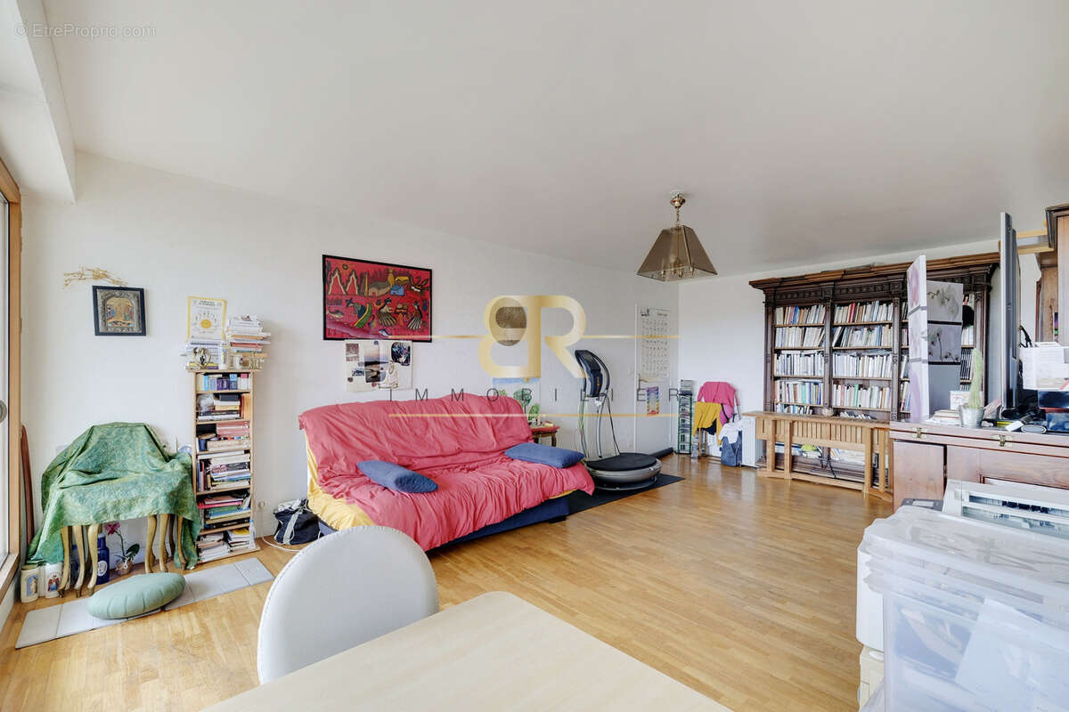 Appartement à SURESNES