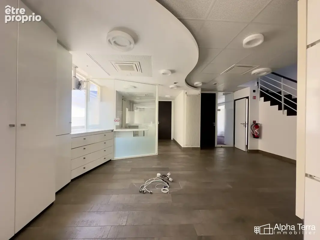 Appartement 209 m² à vendre à Douvres-La-Delivrande (14440) - photo 2