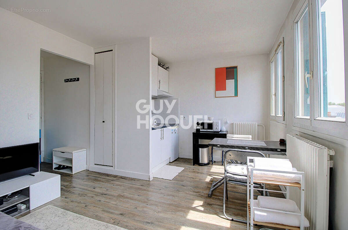 Appartement à PARIS-20E