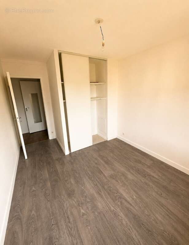 T3 avec grand balcon en plein cur d'angers - photo 6