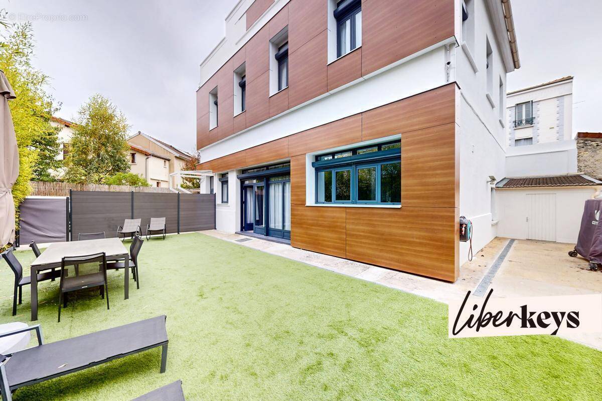 Appartement à SAINT-MAUR-DES-FOSSES