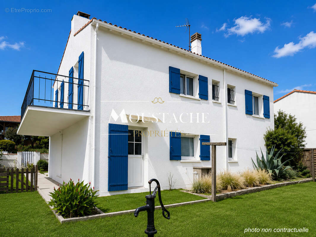 Maison à VAUX-SUR-MER