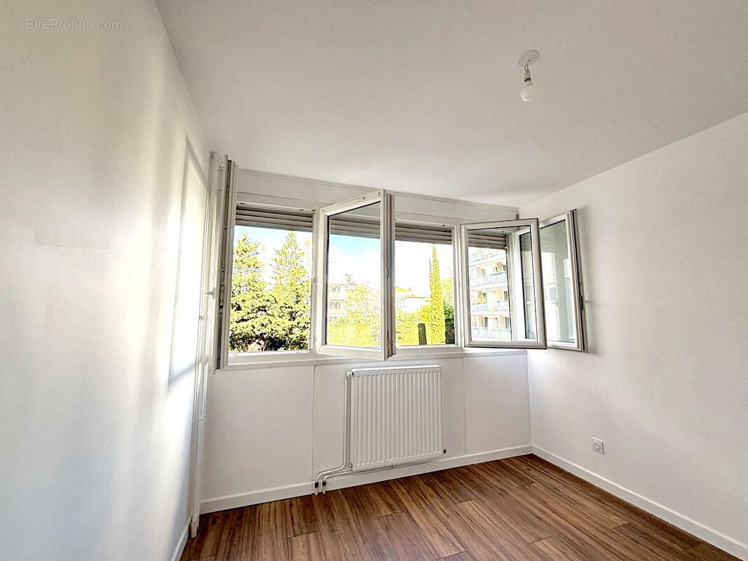 Appartement à SAINTE-FOY-LES-LYON