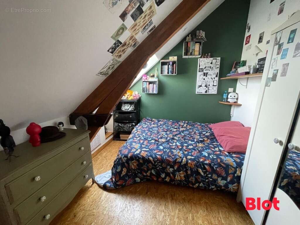 Maison à ARGENTRE-DU-PLESSIS