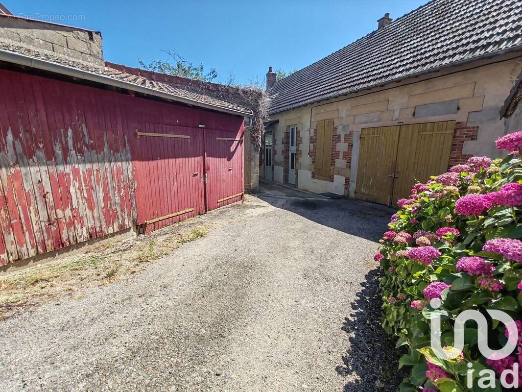 Photo 1 - Maison à TRONGET