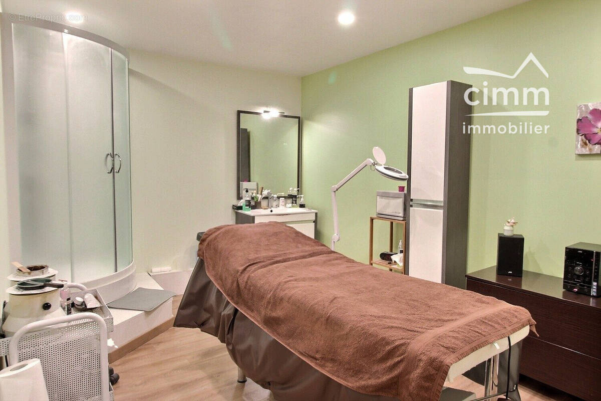 Autre à SAINT-SIMEON-DE-BRESSIEUX