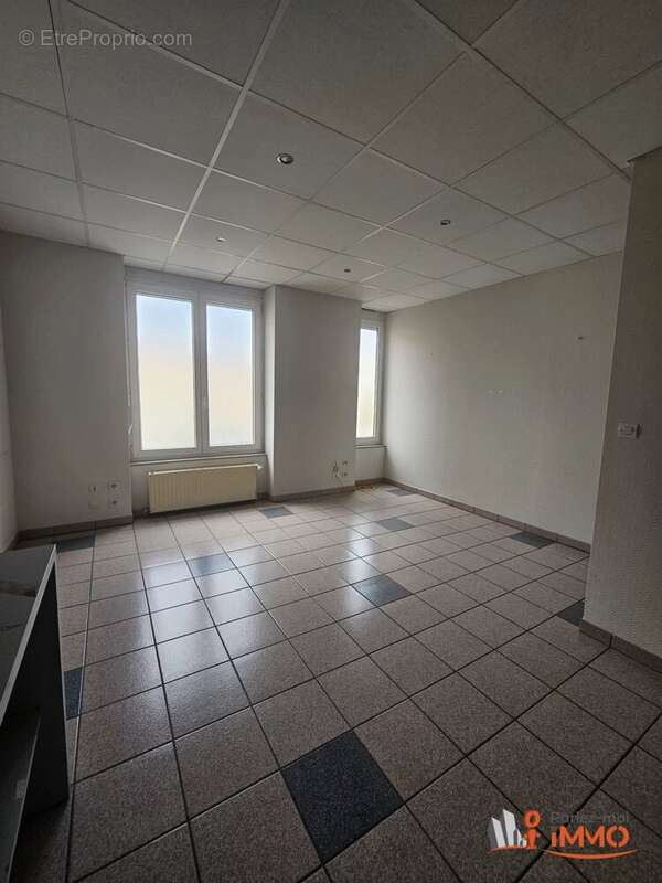 Appartement à SAINT-GENEST-LERPT