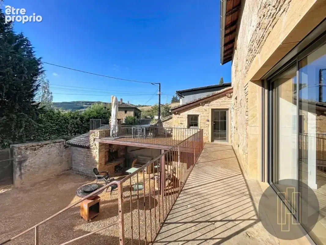 EXCLUSIVITE- COGNY : Maison en pierres dorées  avec vue - - photo 13