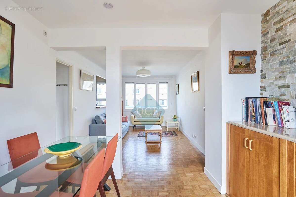 Appartement à PARIS-11E