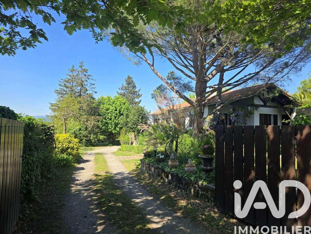 Photo 2 - Maison à QUINTENAS