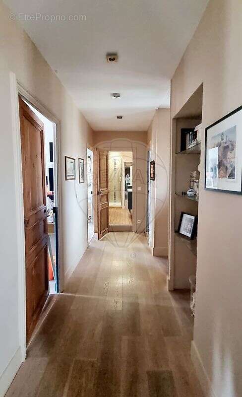 Appartement à MARSEILLE-6E