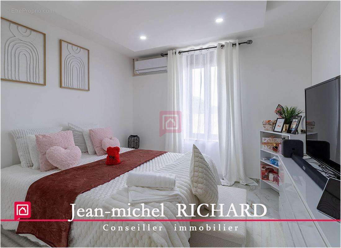 Maison La Vernelle 4 pièce(s) 117 m2 - photo 8