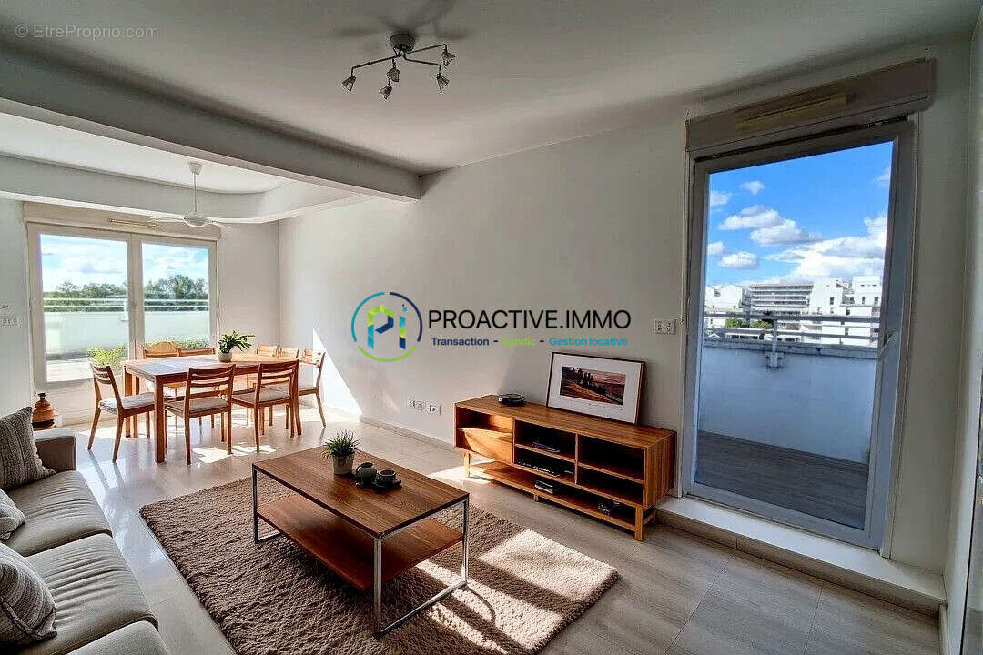 proposition ameublement  - Appartement à BORDEAUX