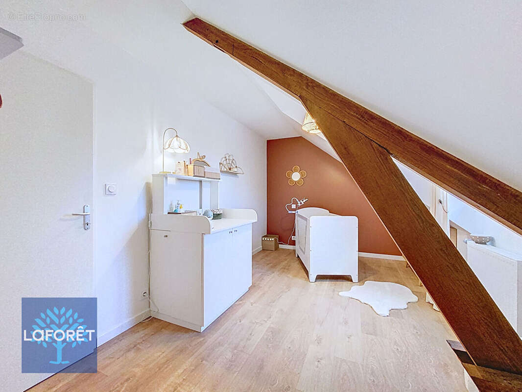 Maison à SAINT-CHRISTOPHE-DES-BOIS