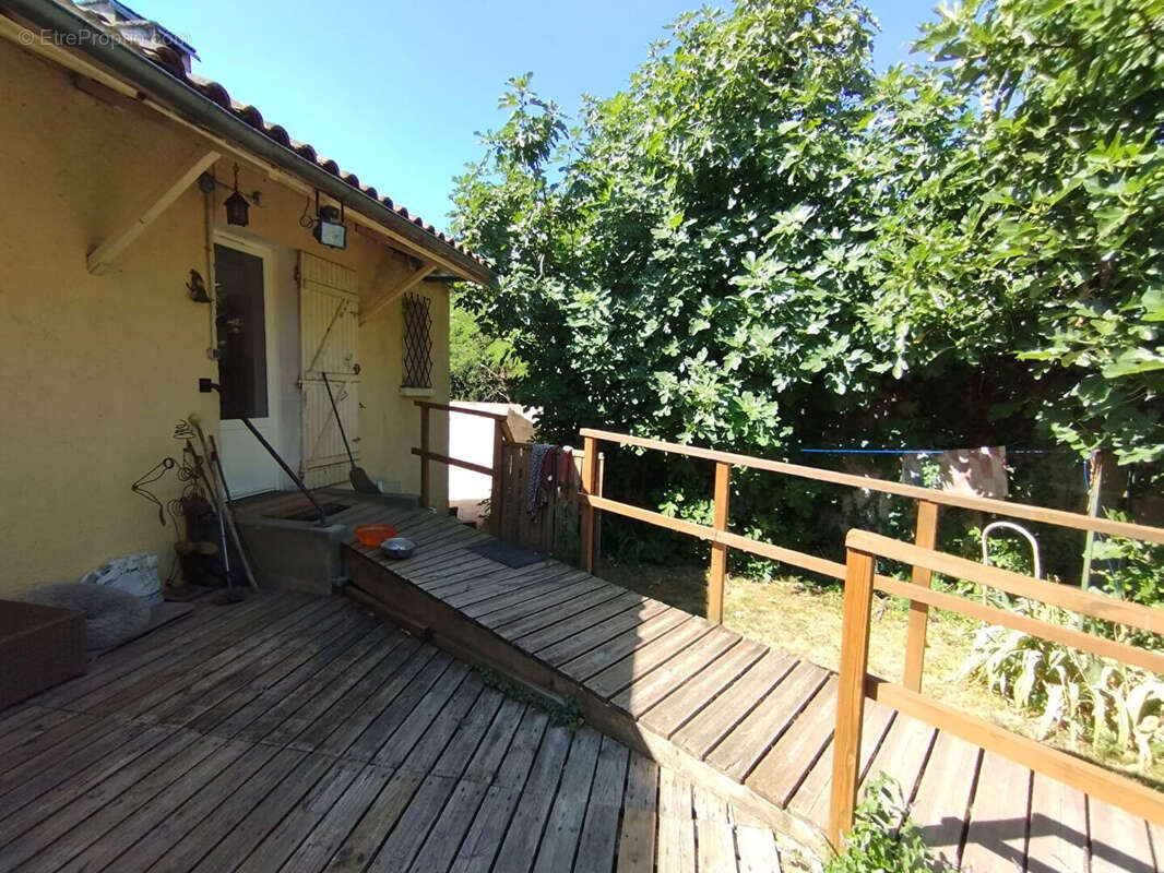 Maison à PORT-SAINTE-FOY-ET-PONCHAPT