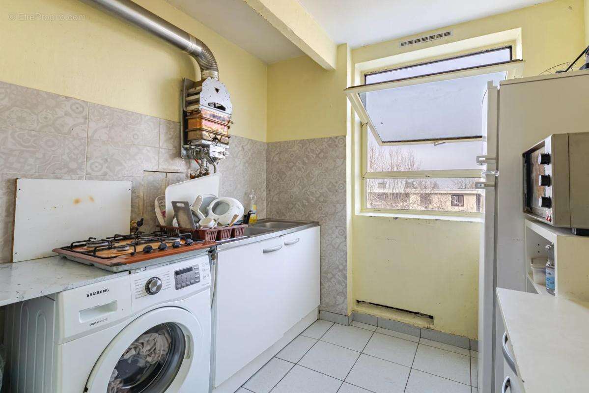 Appartement à CLICHY-SOUS-BOIS