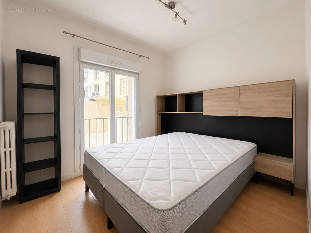 Appartement à MARSEILLE-5E