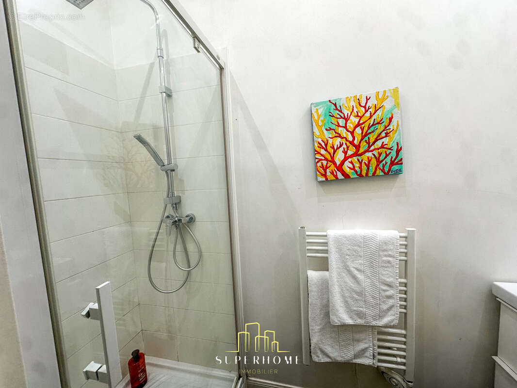 Appartement à MARSEILLE-1E