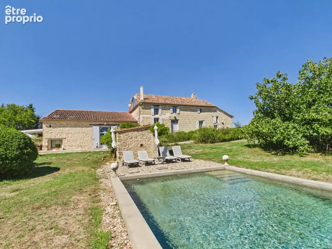 Propriété à la campagne avec piscine et 4,2 hectares de terrain - photo 20