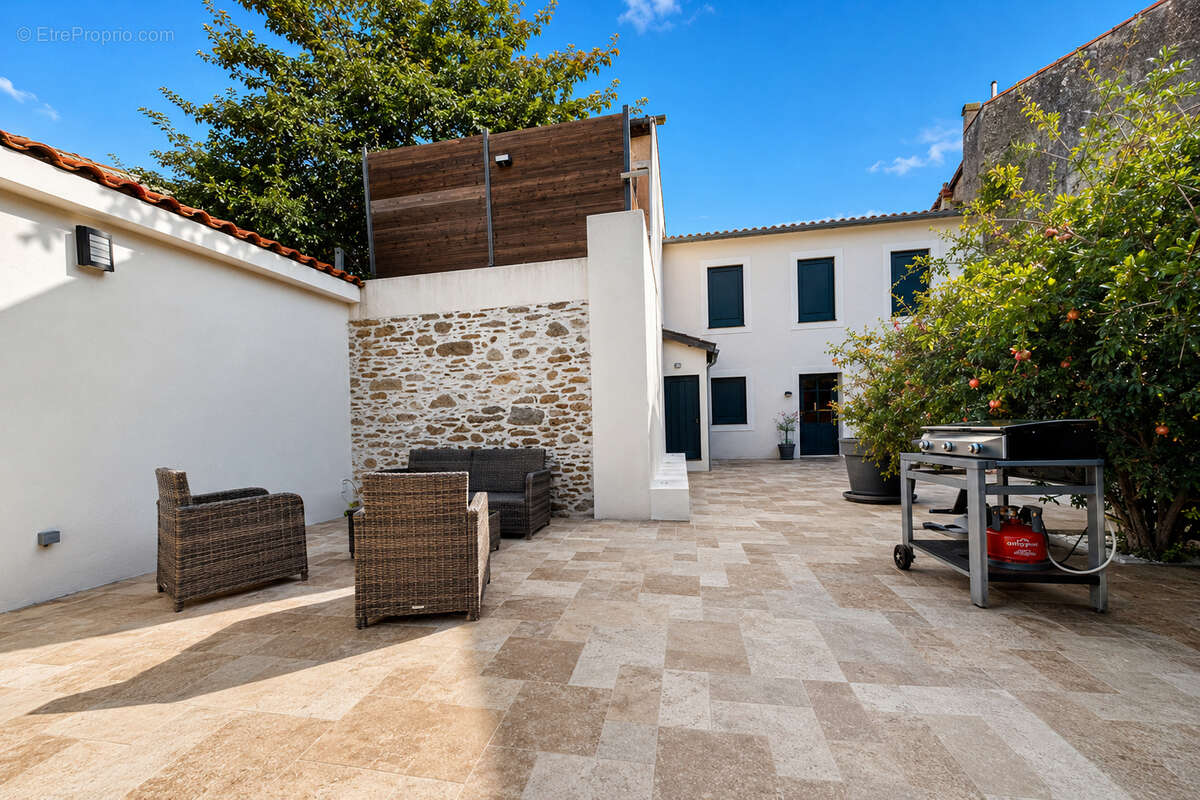 Maison de village T6 avec jardin & piscine - photo 3