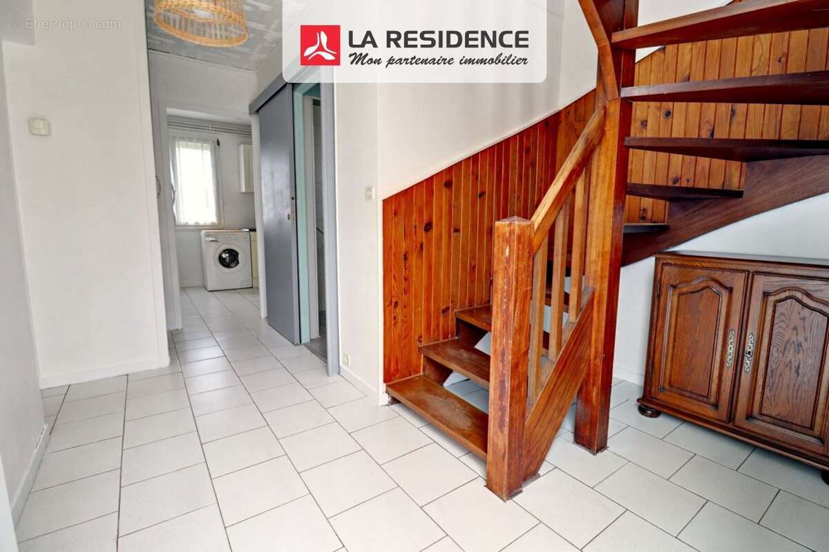 Maison à INCARVILLE