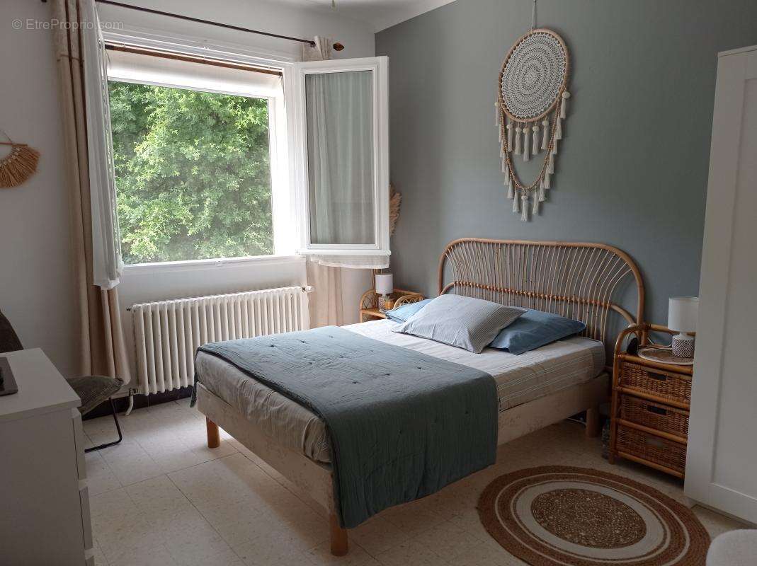 Maison à LAUDUN-L'ARDOISE