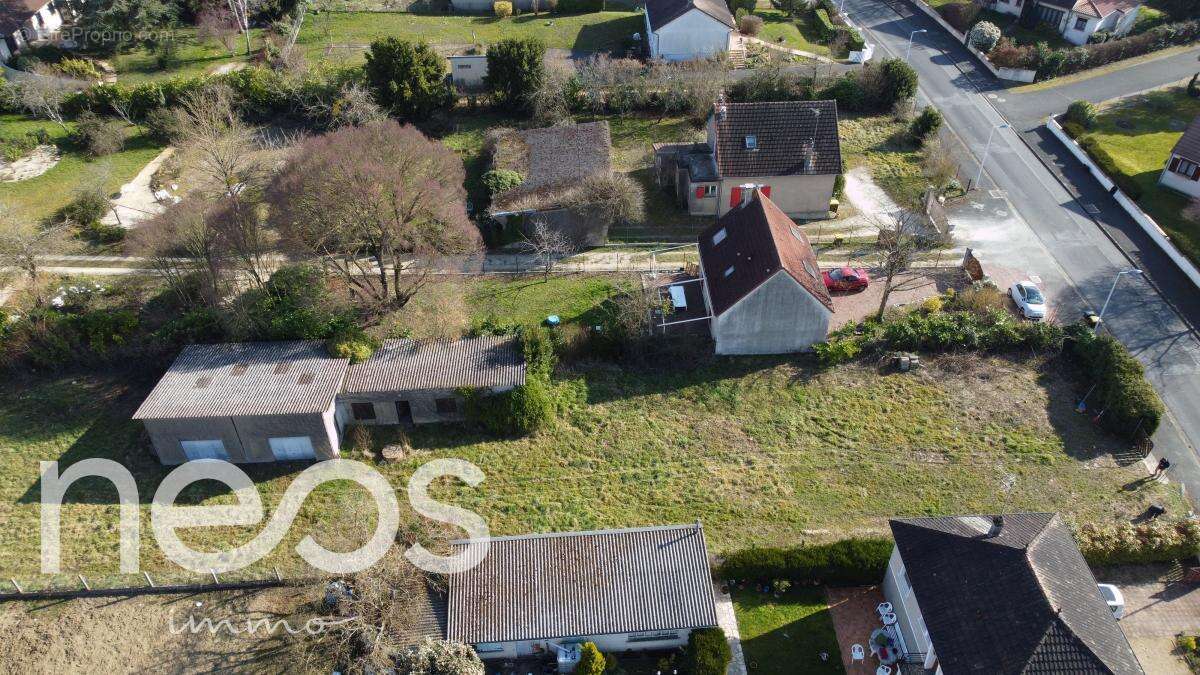 Terrain à SAINT-DOULCHARD