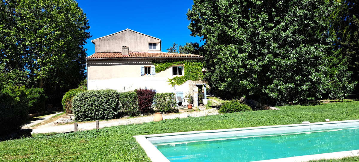 Appartement à LE THOLONET