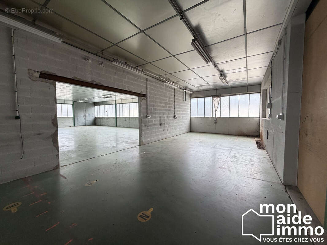 Commerce à NANTHEUIL