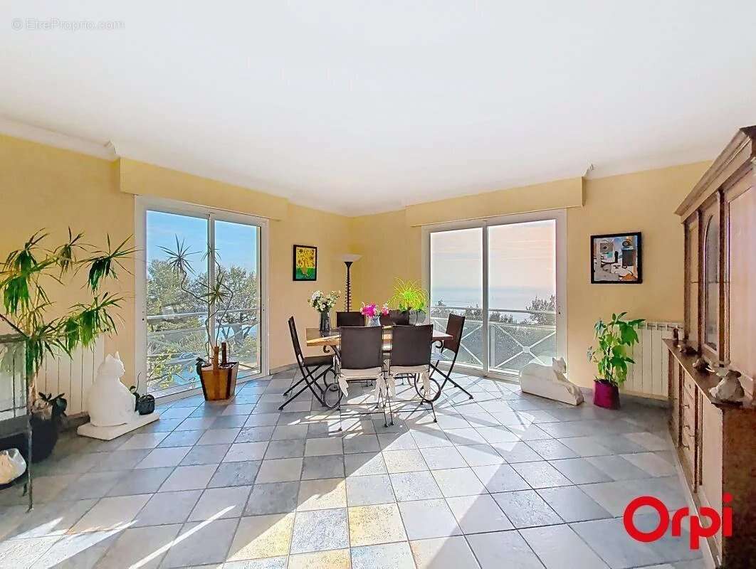 Maison à ROQUEBRUNE-CAP-MARTIN