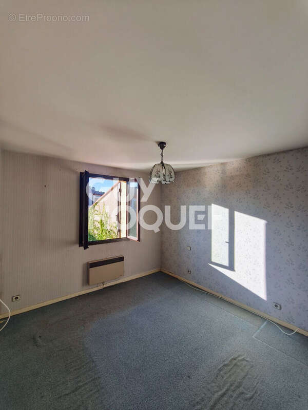 Maison à VILLENEUVE-DE-LA-RAHO