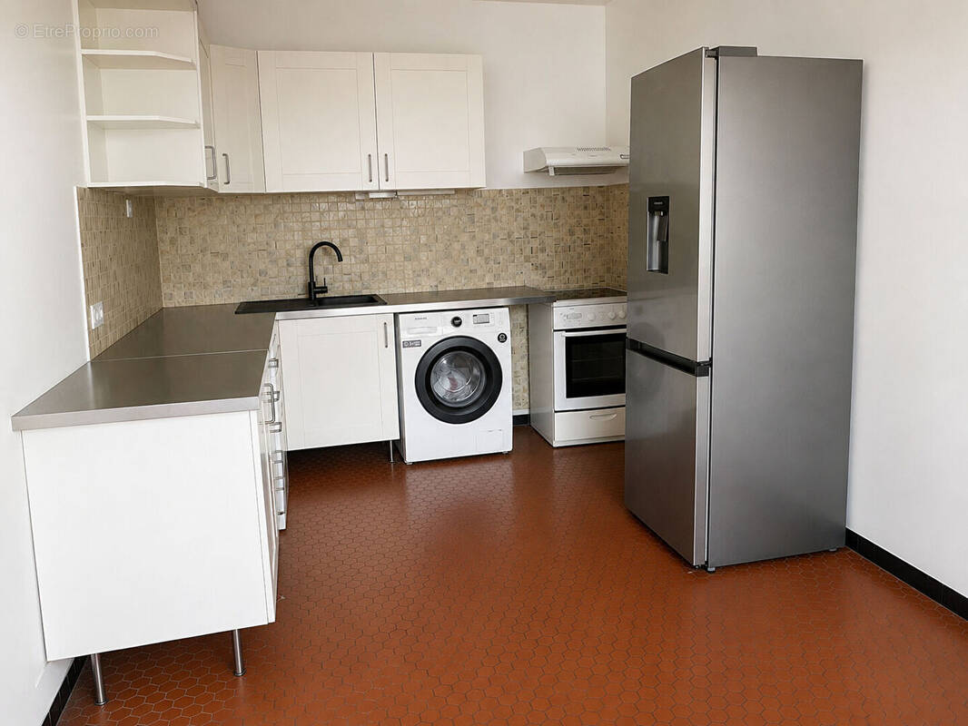 Appartement à COURBEVOIE